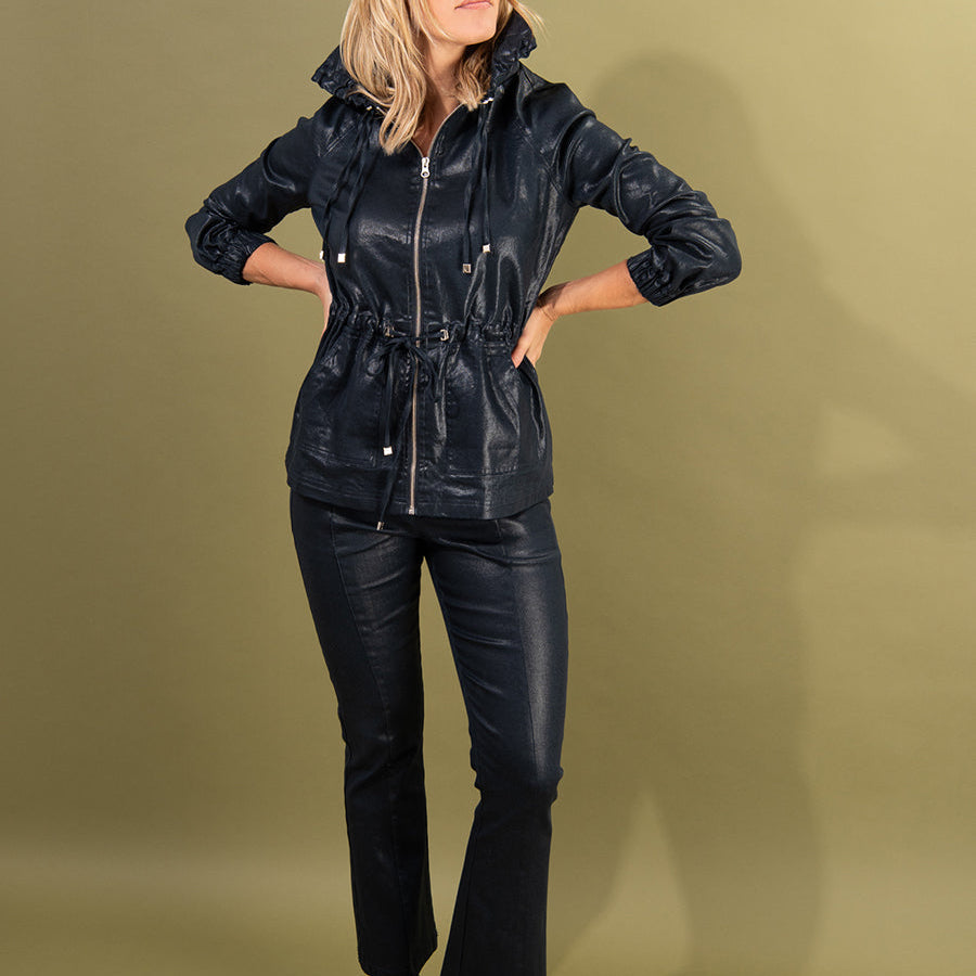 the brooke breaker in navy front view by inlarkin with a drawstring waist, ruched drawstring collar and pockets
