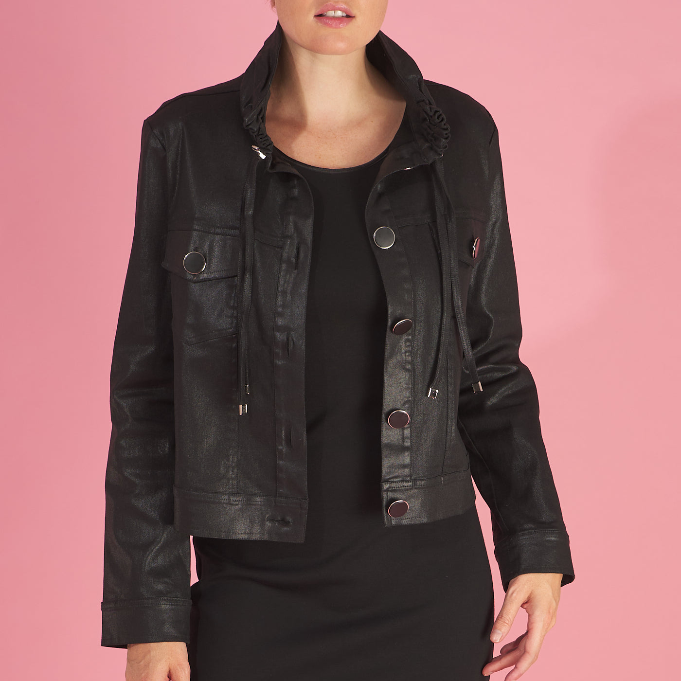 the juju jacket by inlarkin featuring a technical linen lining (85% polyester, 15% linen) ensures a lightweight, breathable fit while enhancing comfort.